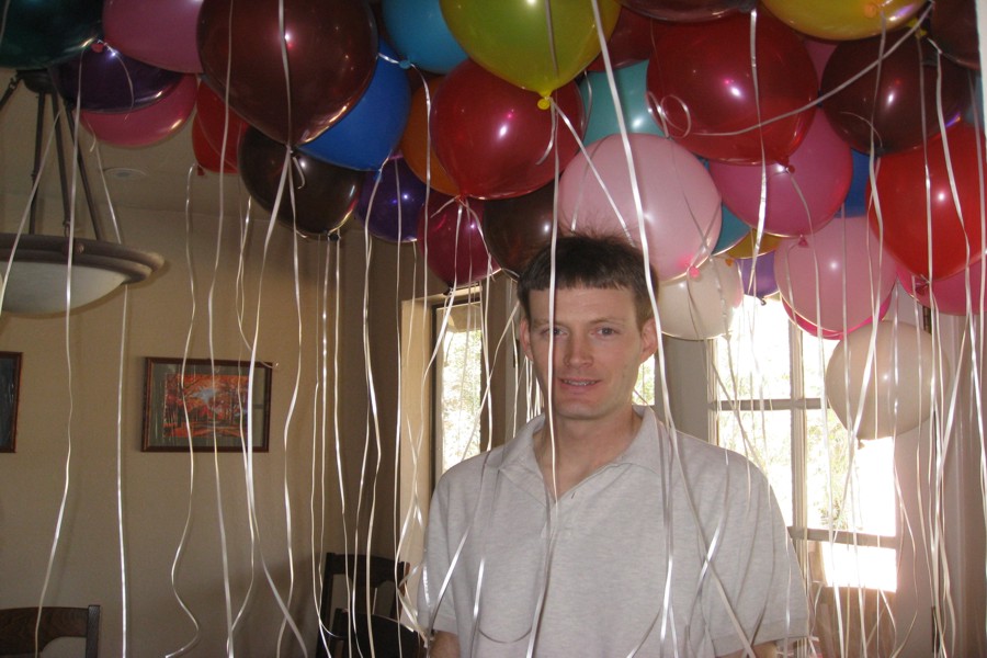 ../image/bill and the balloons 2.jpg